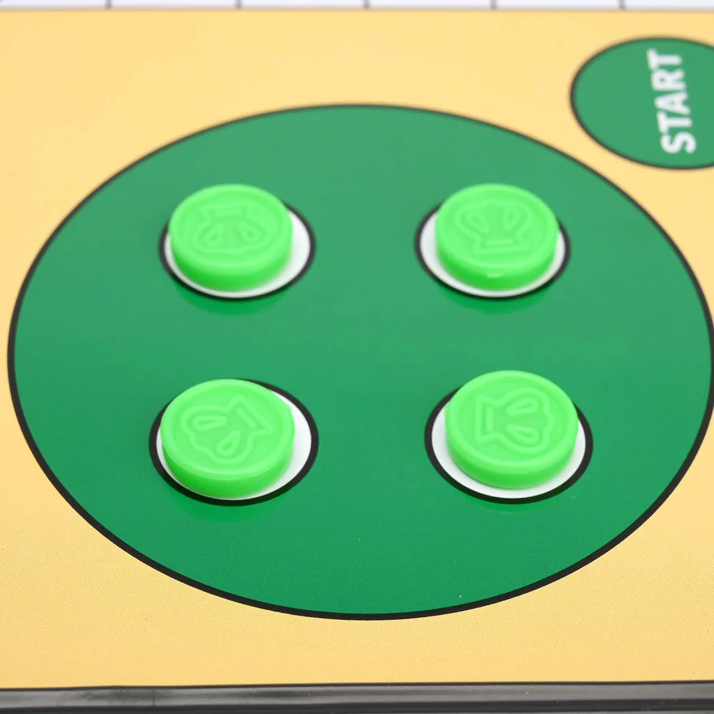 green ludo peice focus